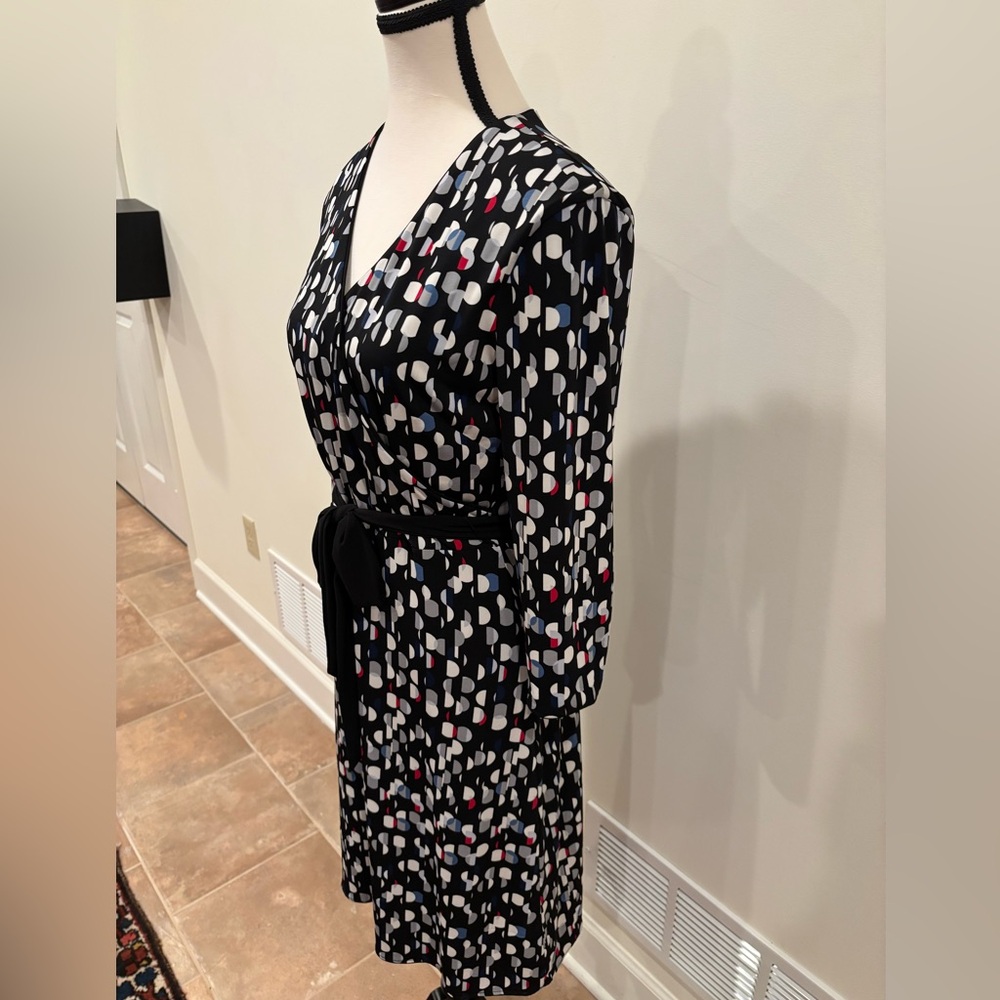 WHBM Faux Wrap Reversible Long Sleeve Jersey Dress-Black and Geometric, S - Picture 3 of 13